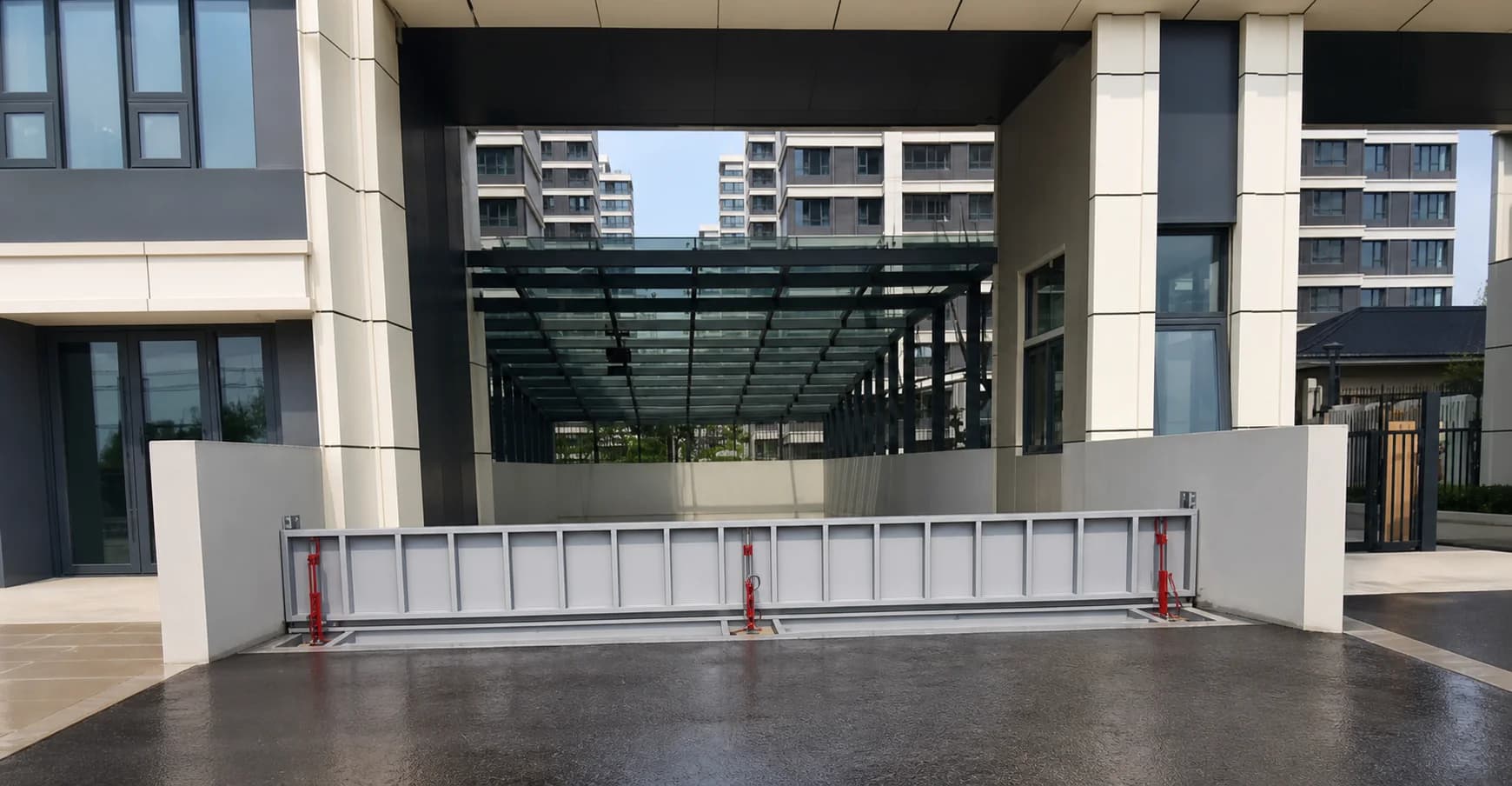 Automatic Flood Barrier System